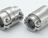 Deux réducteurs excentriques en acier inoxydable, une double bride pour une connexion parfaite.