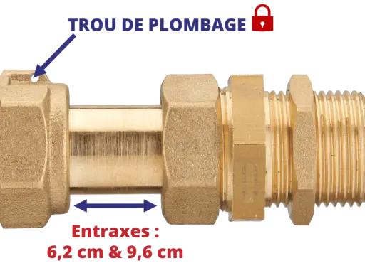 Pièce de plomberie en laiton, un raccord sphérique avec un trou de plombage et des indications d'entraxes.