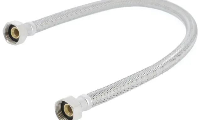Tuyau flexible en inox pour l'eau, conçu pour une longue durée de vie et une utilisation flexible.