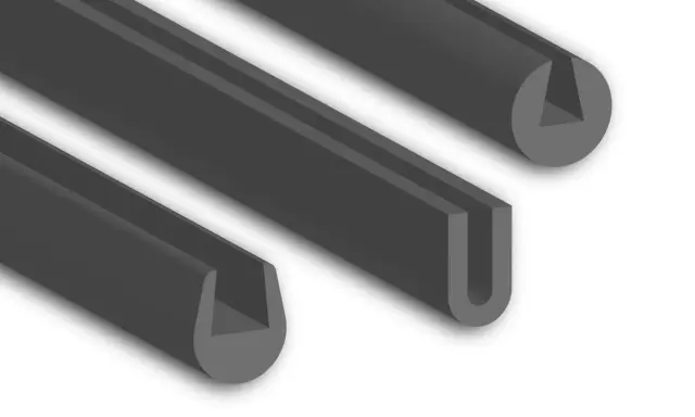 Trois profilés gris en forme de U, un joint en u souple, montrés en perspective sur fond blanc.