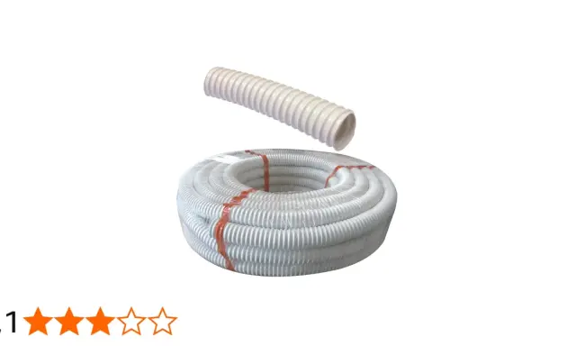 Un rouleau de tuyau accordéon PVC blanc, idéal pour vos installations. Un morceau est présenté séparément.