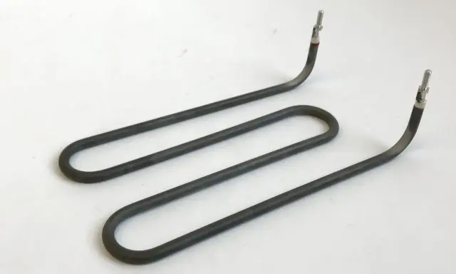 Un élément chauffant en forme de U, un **résistance tube** gris, avec des connecteurs métalliques aux extrémités, sur fond blanc.